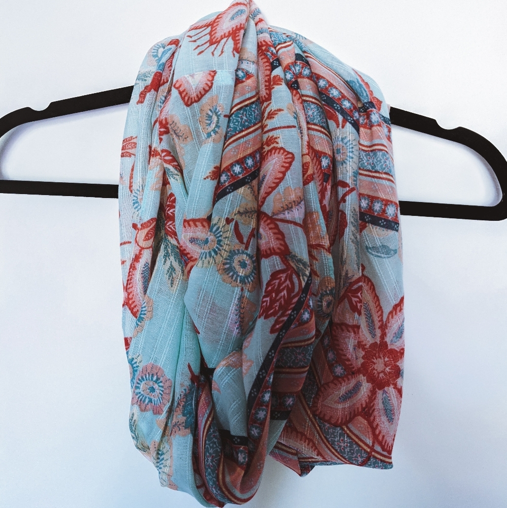 NWOT Floral Infinity Scarf